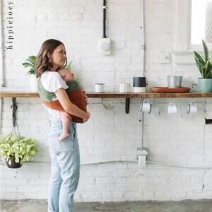 Hippie Joey Green and Orange Earth Carrier